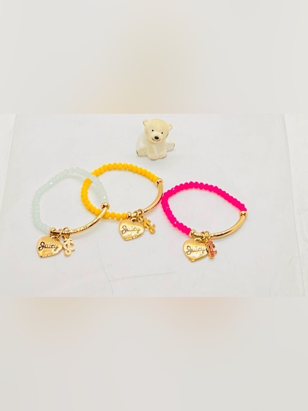 NWOT, JUICY COUTURE Heart Tag Beaded Stretch Bangle Bracelet set of 3, Size 2”